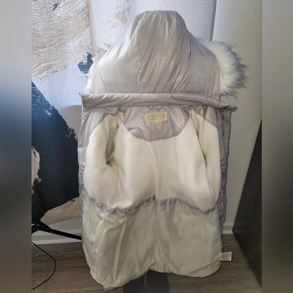 Girls silver Michael Kors coat - Picture 7 of 8